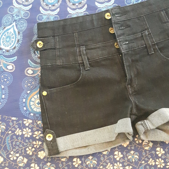 size 3 NWOT Seductions high waisted shorts - Picture 5 of 13